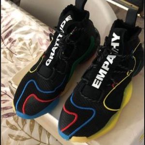 Adidas pharrel williams hu